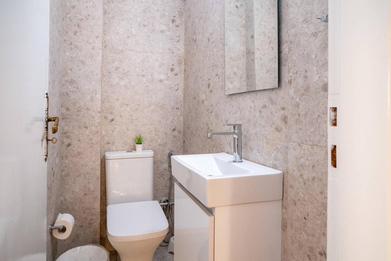Apartment Glyfada Spacious - 3222