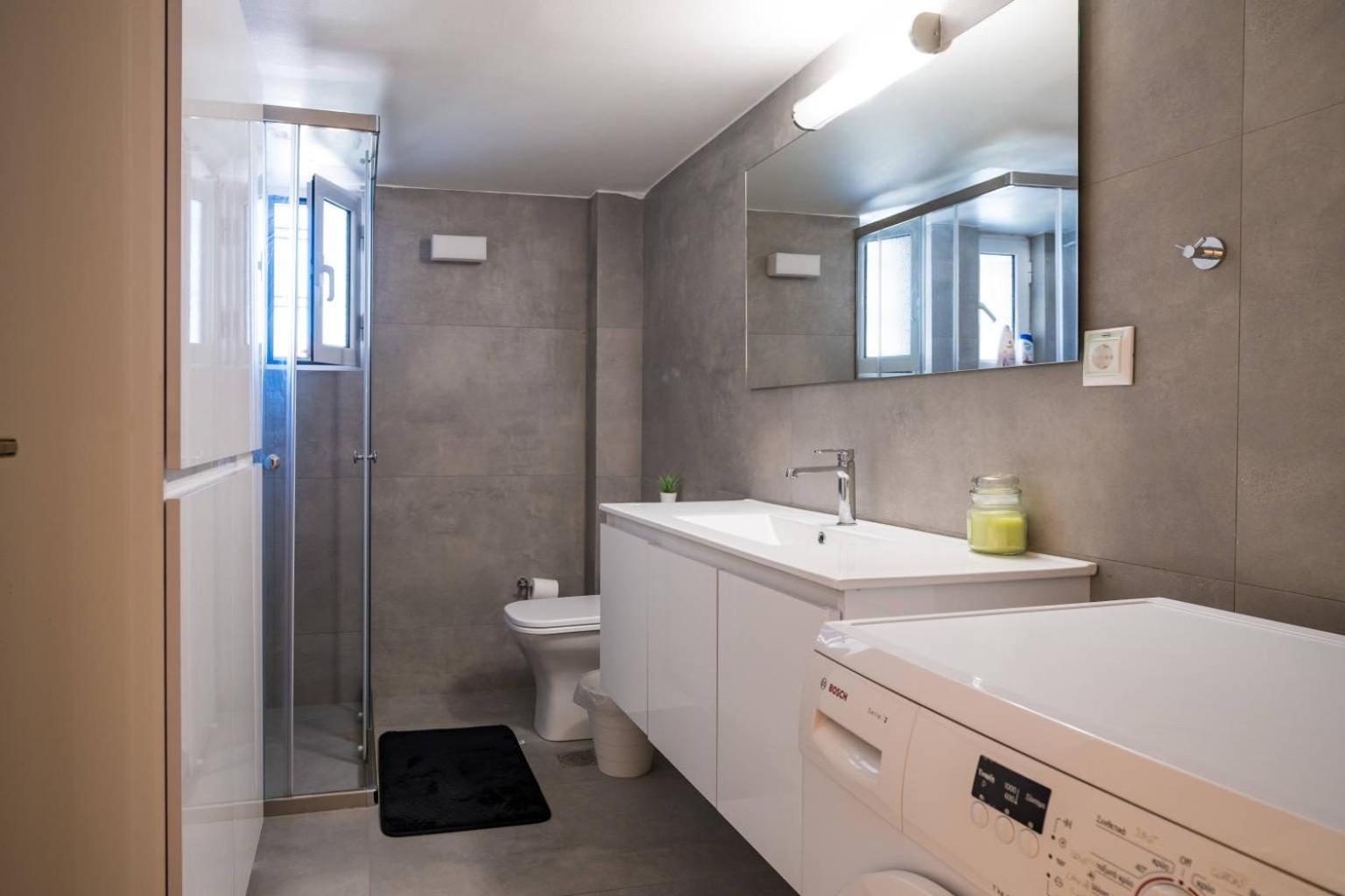 Apartment Glyfada Spacious - 3222 Athens